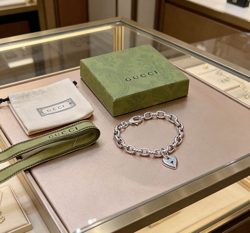 Gucci Bracelet 04yxs307